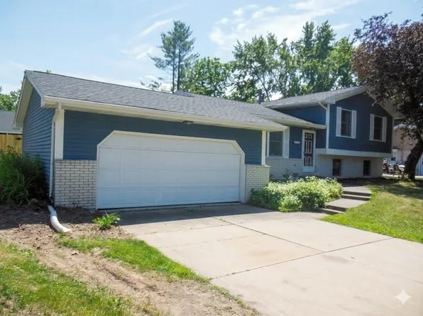 412 Wilcox Pkwy, Clare, MI 48617
