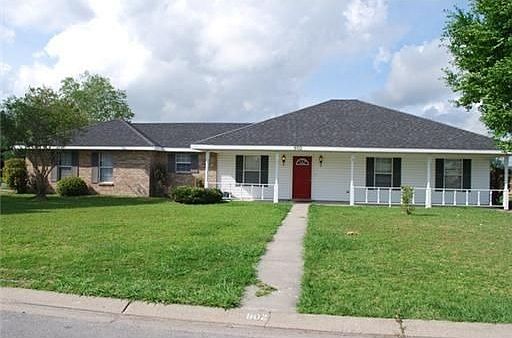 1st image of 902 Inverery Dr