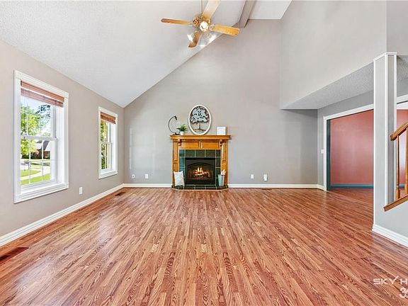 5th image of 3126 N Warwick Dr