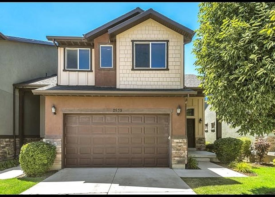 1st image of 2539 N Elm Dr