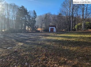 891 Little Elk Rd, Elk Park, NC 28622