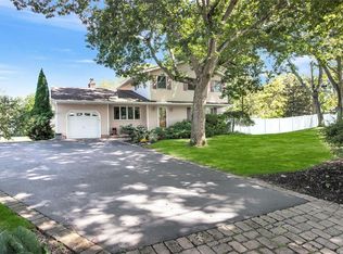 1 Newton Rd, Hauppauge, NY 11788