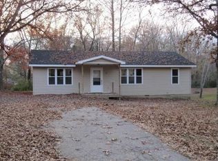 65 Hughes Rd, Scotts Hill, TN 38374