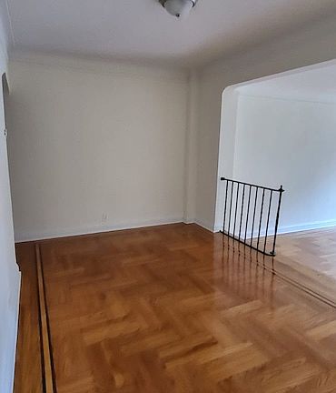 4th image of 35-50 82nd St #4Q