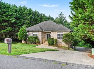 1703 Running Deer Dr NW, Conover, NC 28613