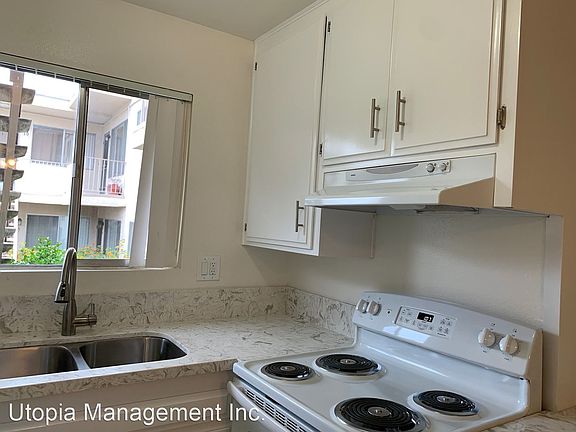 4th image of 4020 Texas St APT 1