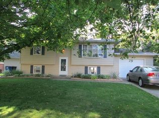 105 White Oak Dr, Michigan City, IN