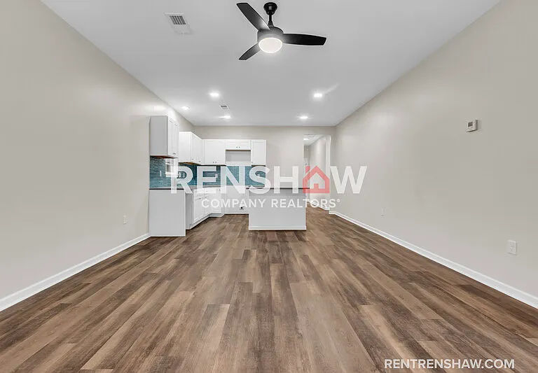 788 N Hollywood St — Photo 4