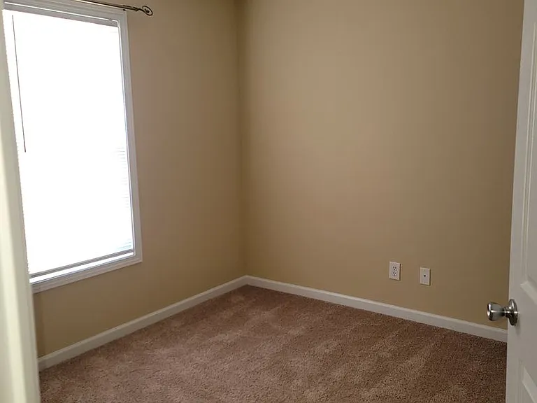 5625 Thackeray Dr — Photo 12