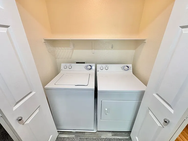 59 E Agate Ave #403 — Photo 7