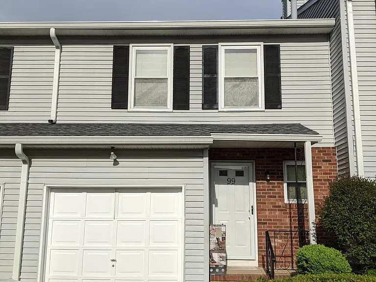 99 Brookview Cir — Photo 1