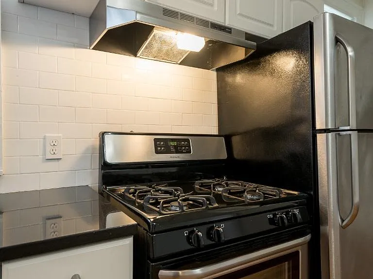 338 S 15th St #3 — Photo 28