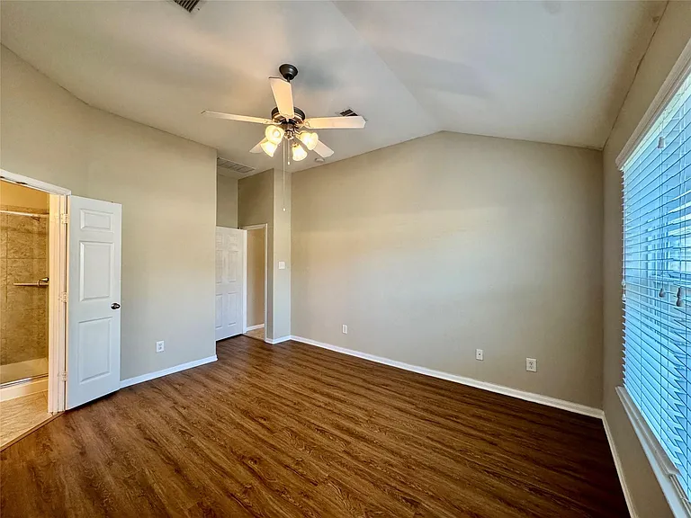 2303 Corry Crest Cir — Photo 12