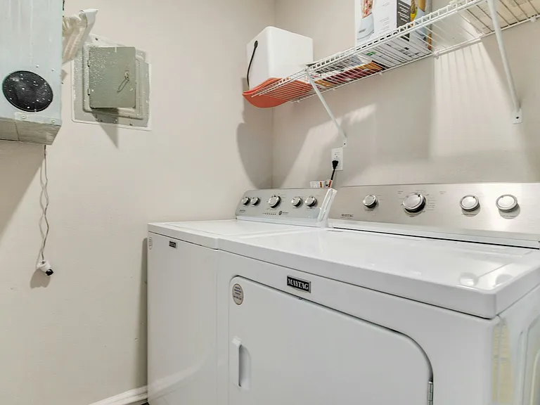 3410 Green Briar Cir #B — Photo 8