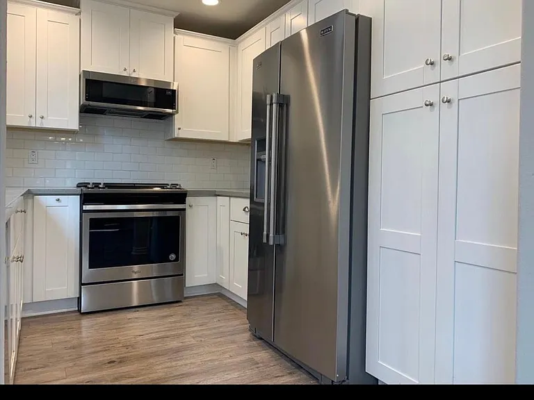 109 E McLean St — Photo 10
