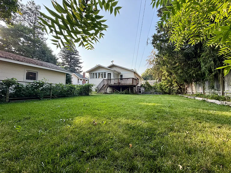 826 E 34th Ave — Photo 29