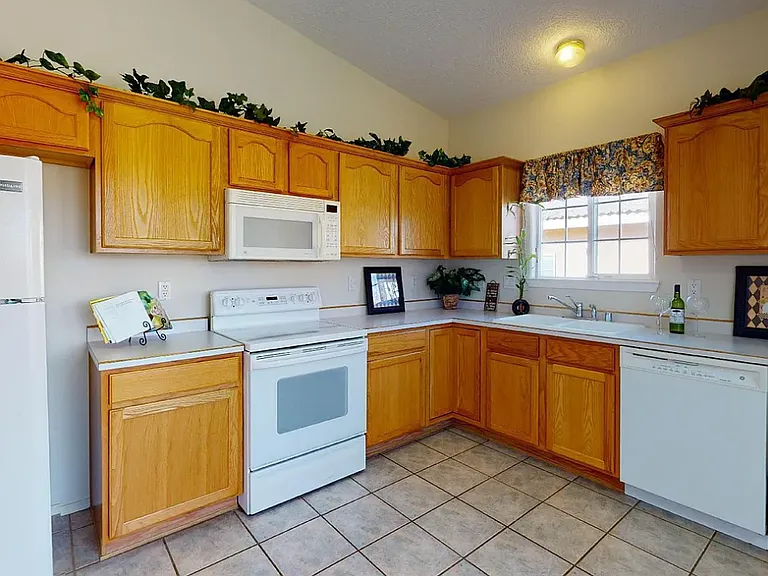 7309 Wild Olive Ave NE — Photo 12