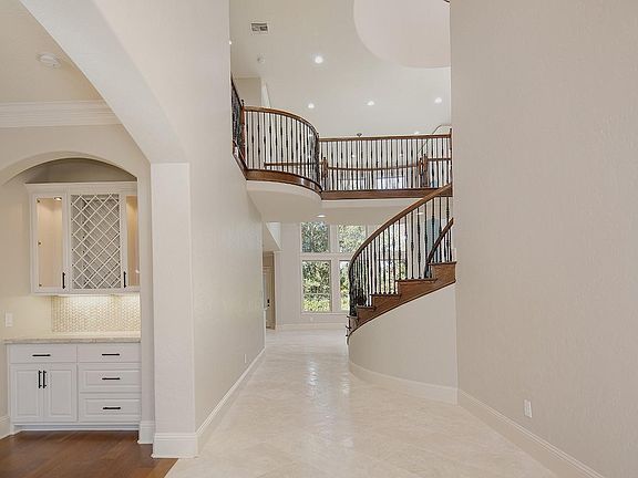4th image of 22 E Double Green Cir