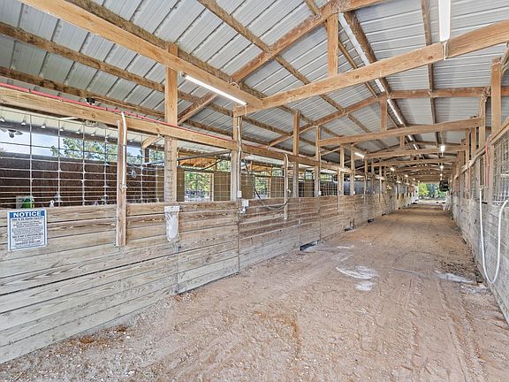 4th image of 2743-2 Bobville Rd