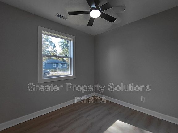 4th image of 1047 Decatur St