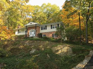 501 Quaker Rd, Chappaqua, NY 10514