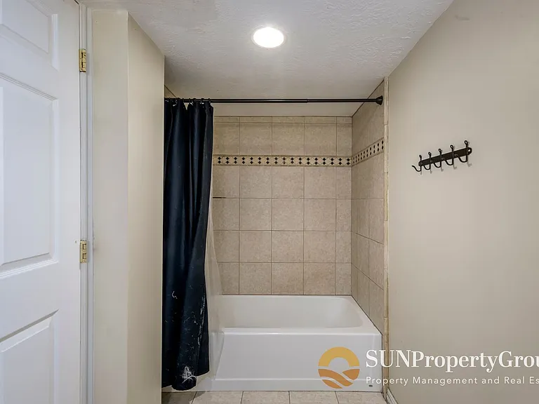 1316 W Kodiak Way — Photo 20