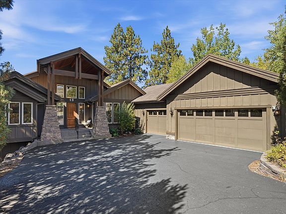 3rd image of 15 SW Quail Butte Pl