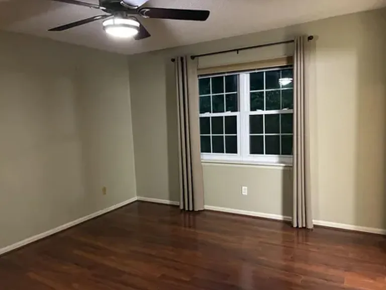 2122 Montreat Cir #2122 — Photo 10