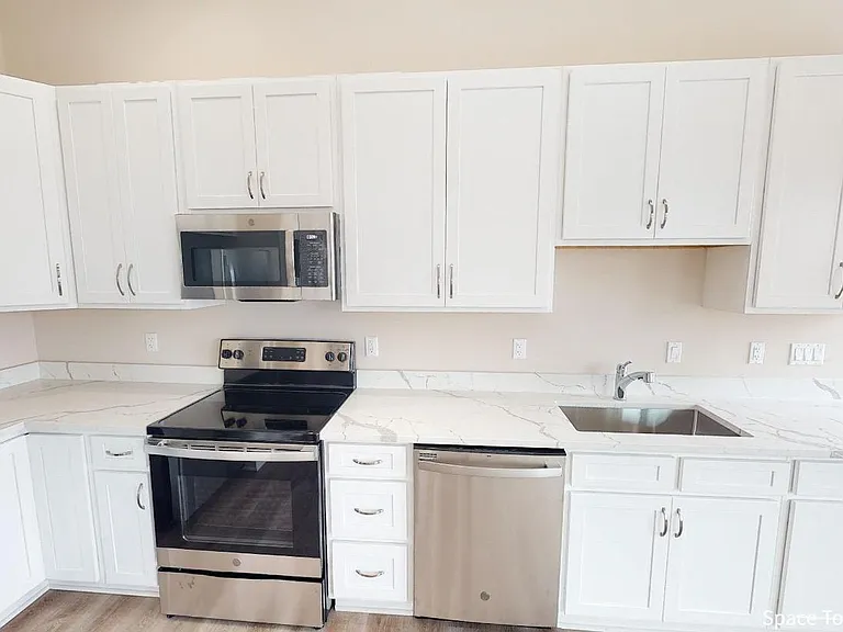 917 Sheridan St NW #2 — Photo 1