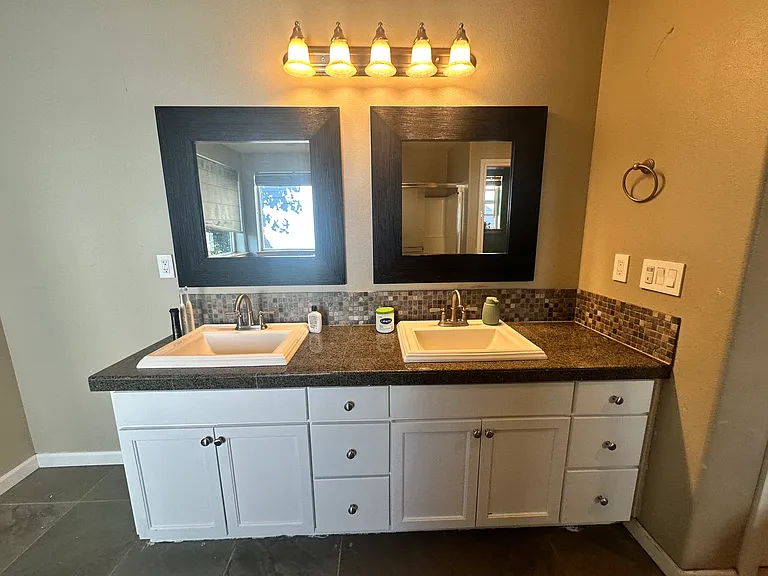 22196 SW Dewey Dr — Photo 31