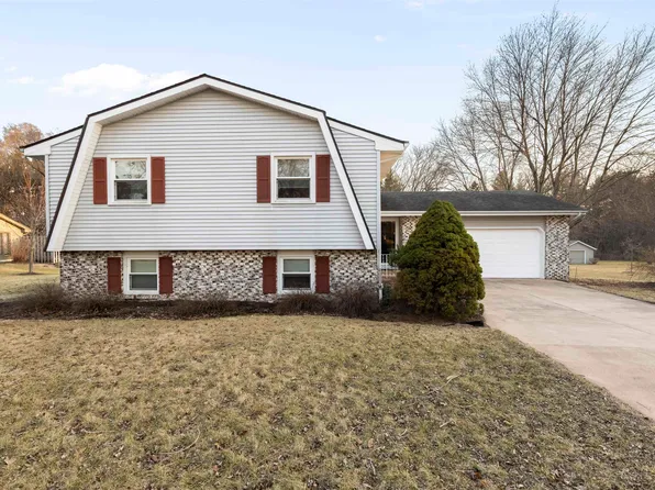 464 Valley Forge Trl, Rockton, IL 61072