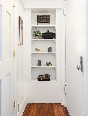 Sold by Compass | media 4