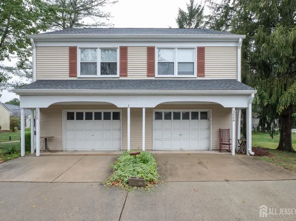 388 Orrington Ln #A, Monroe Township, NJ 08831