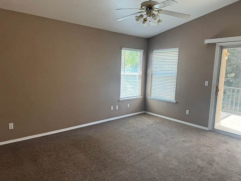1111 Fremont Ave — Photo 14