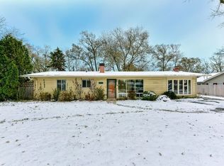 511 Hazelwood Ln, Glenview, IL 60025