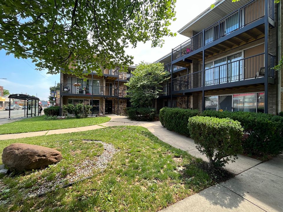 1st image of 5300 S Kedzie Ave APT 202