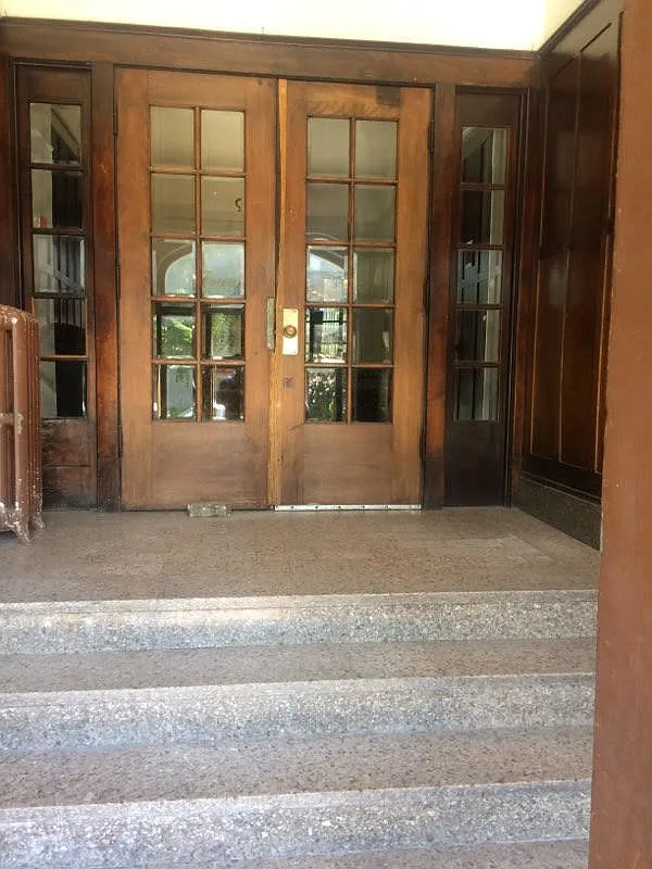 2544 N. Maryland Ave. (Fountain Blue) — Photo 2