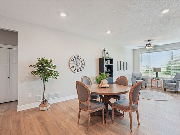 5th image of 5418 NE Briarwood Dr