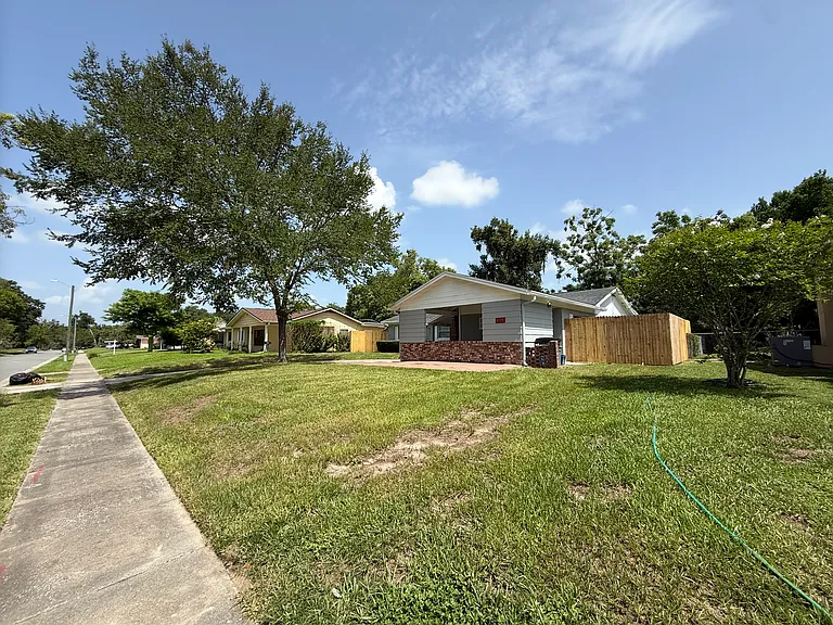 625 Ellsworth St — Photo 5