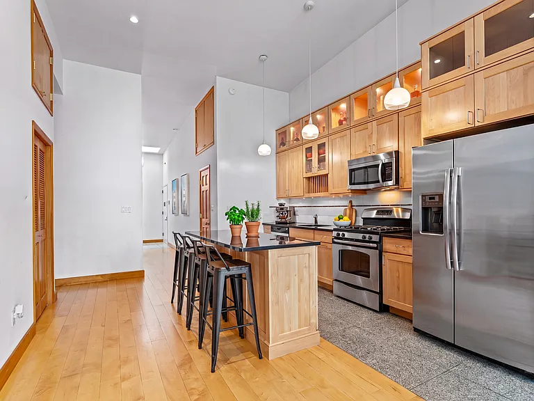 277 Church St #4 — Photo 4