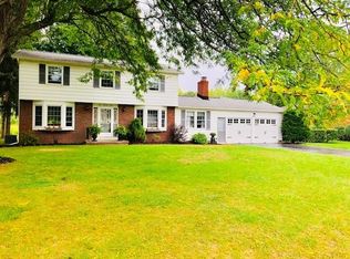 104 Blue Grass Ln, Rochester, NY 14626