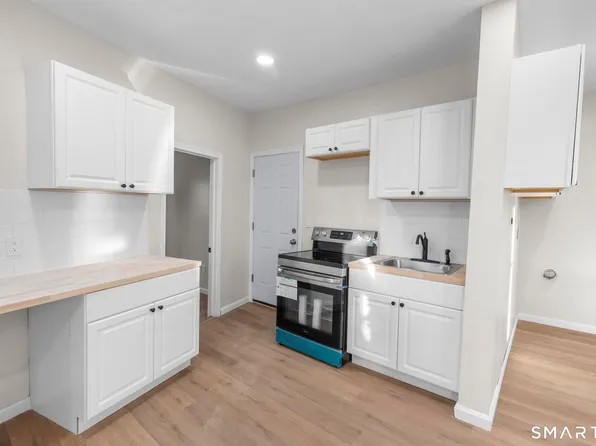 26-28 McLean St, Hartford, CT