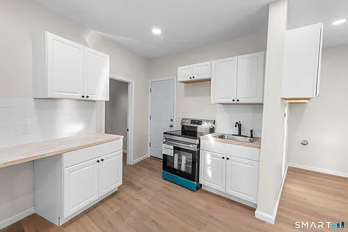 26-28 McLean St #2 Photo 1