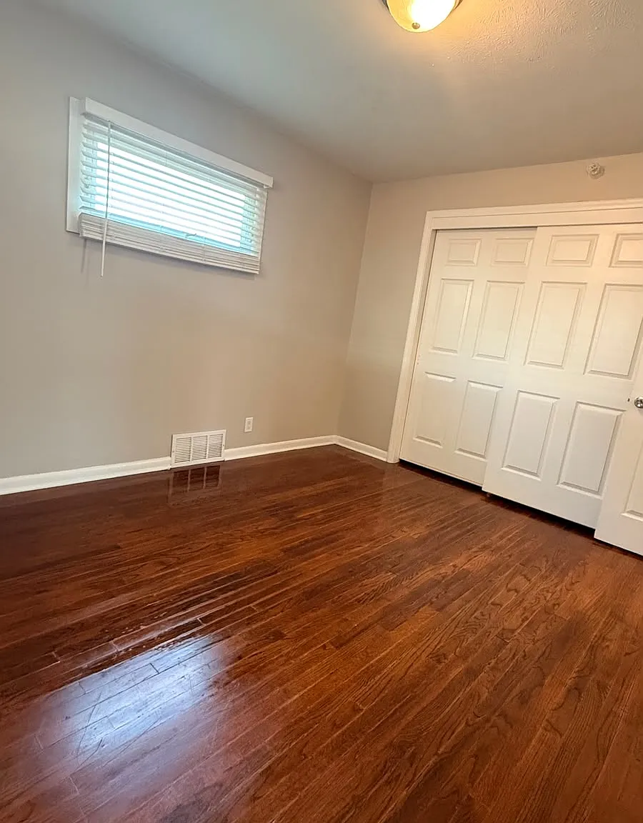 2 bed, 830 sqft, $1,200 — Photo 4