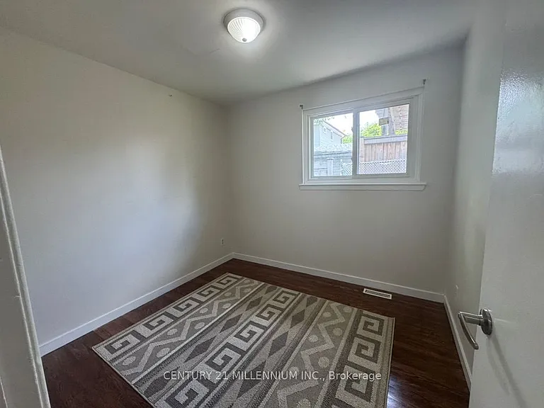 30 Kenilworth Rd #UPPER — Photo 21