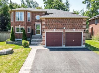 94 Sandringham Dr, Barrie, ON L4M 7J5