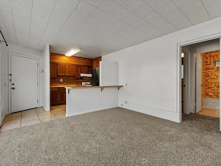 514 Sloat Ave — Photo 6