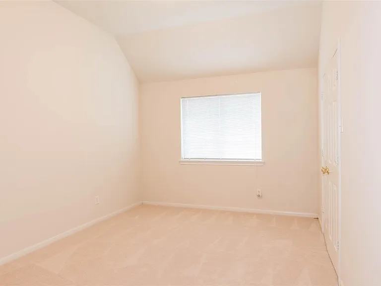 9115 Sunny Ridge Dr — Photo 14