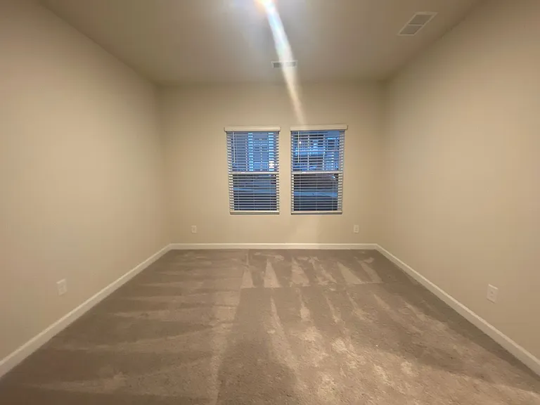 3812 Memorial Pkwy — Photo 16