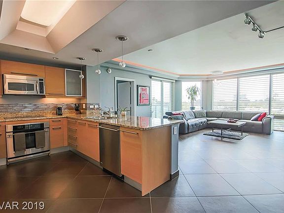 5th image of 322 Karen Ave Unit 302